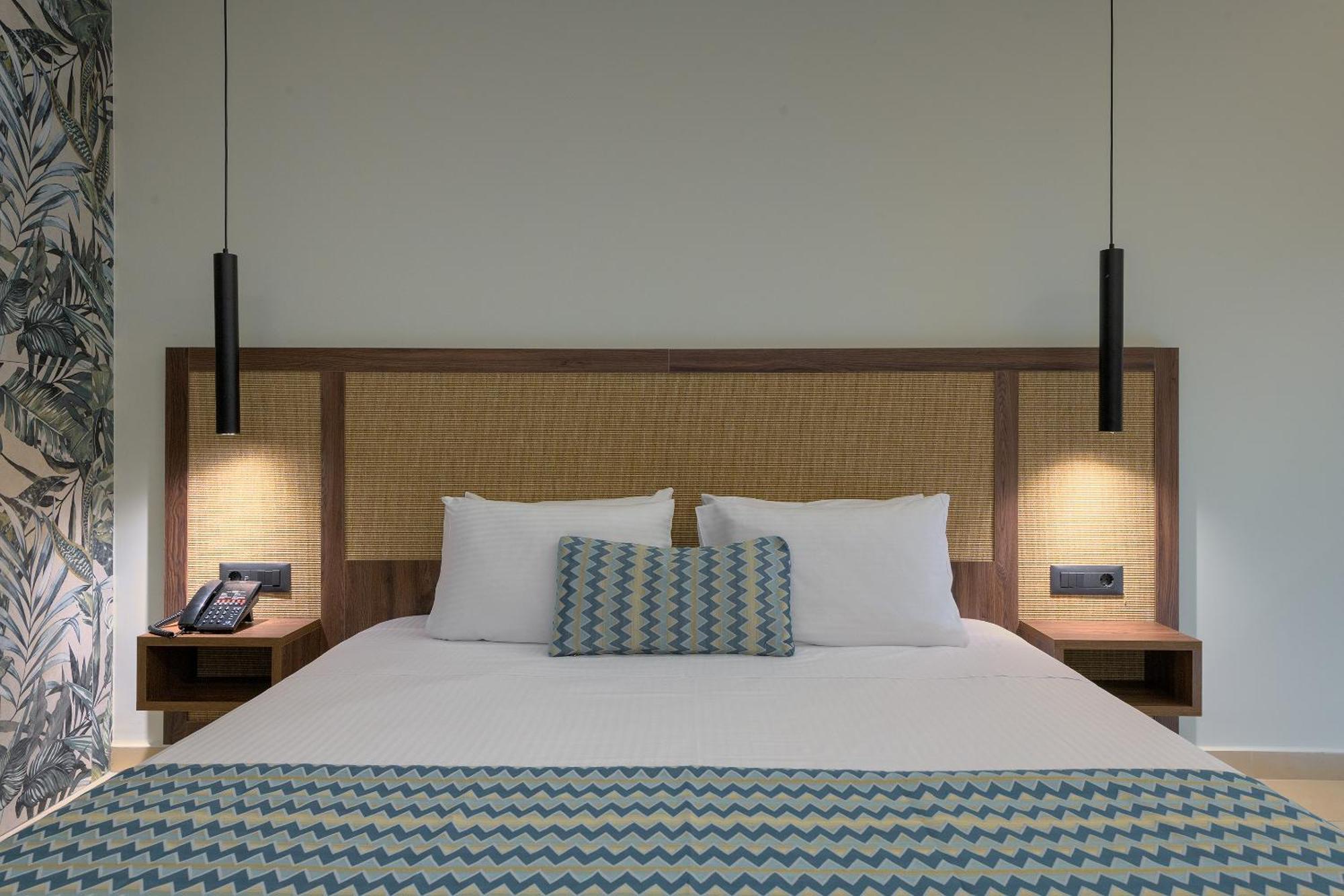 Oceanis Park Hotel