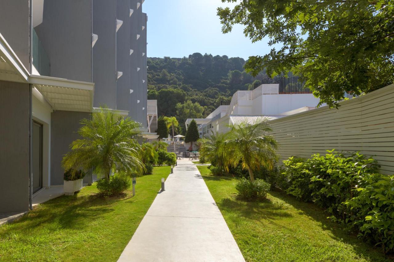 Oceanis Park 4*