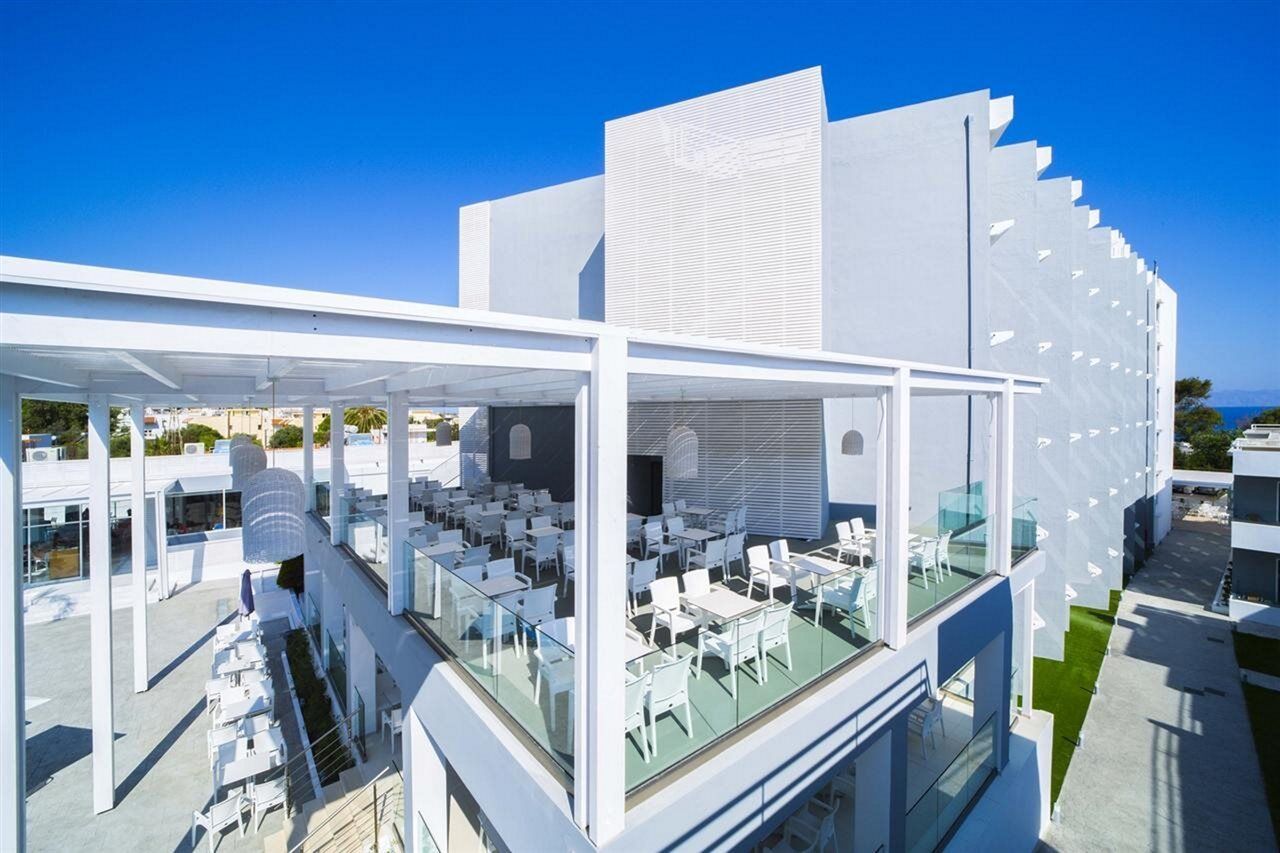 Oceanis Park Hotel 4*