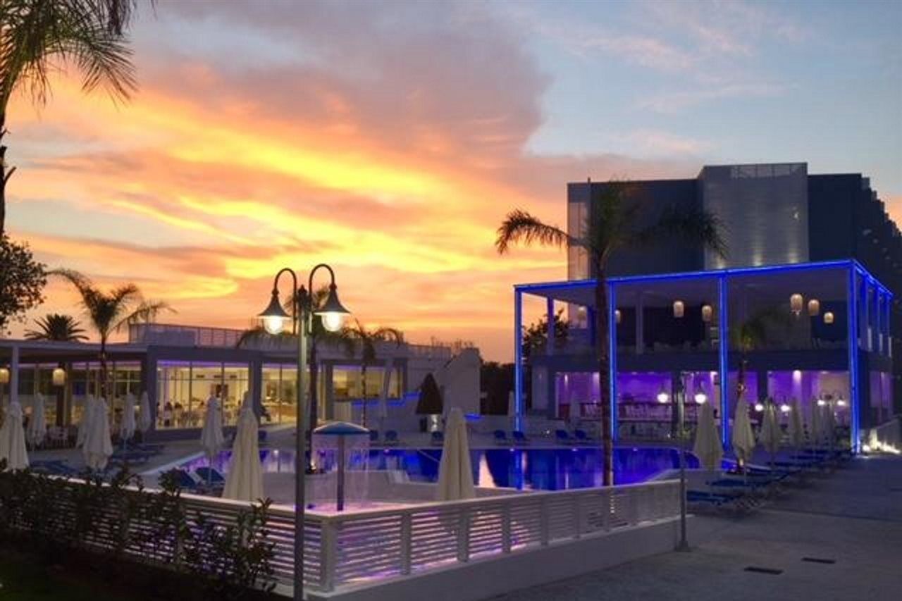Oceanis Park Hotel